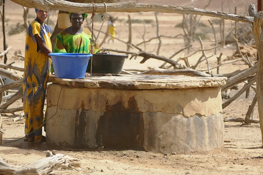 cases, sénégal, association, aide humanitaire, afrique, don, aide humanitaire Sénégal Podor Développement communautaire Assistance médicale Éducation Sécurité alimentaire Eau potable Hygiène et assainissement Santé maternelle et infantile prévention des maladies reconstruction post-conflit Protection des droits de l'homme Intégration sociale renforcement des capacités programme de développement durable assistance aux réfugiés insertion économique sensibilisation aux enjeux environnementaux partenariats locaux et internationaux agriculture durable microcrédit autonomisation des femmes infrastructures de base énergie renouvelable accès aux soins de santé éducation des adultes sensibilisation à la santé publique gestion des ressources naturelles coopération internationale gestion des crises volontariat local réduction de la pauvreté planification familiale prévention du VIH/SIDA lutte contre la malnutrition accès à la justice formation professionnelle innovation sociale droits des enfants